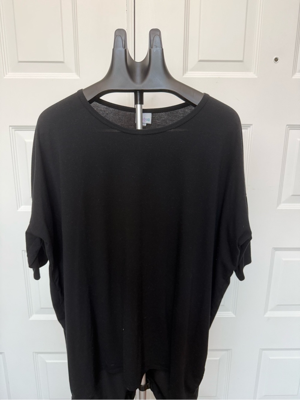 LuLaRoe Black Relaxed Short Sleeve Tunic